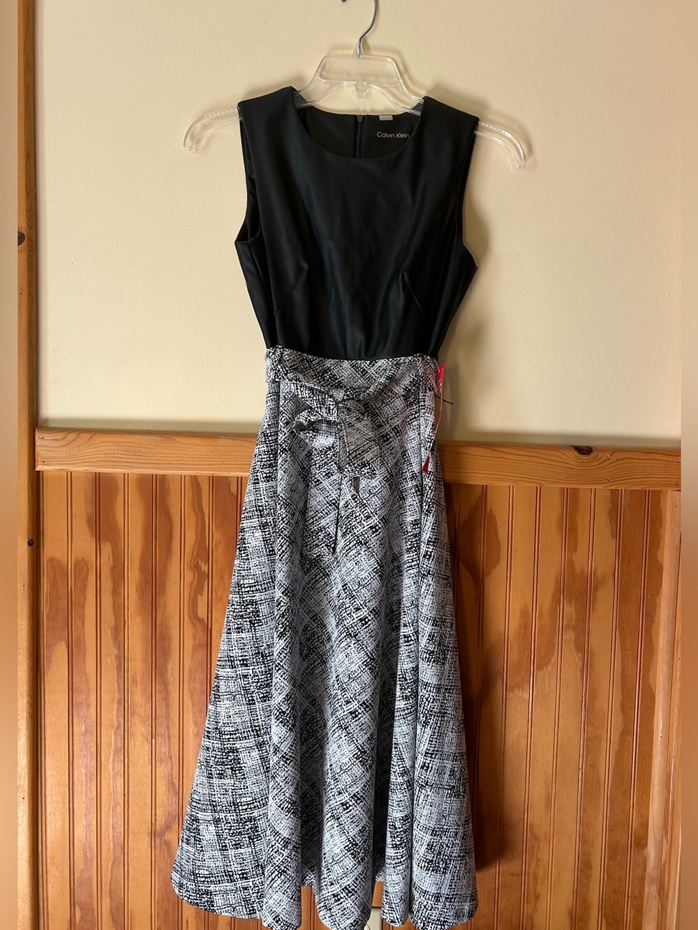 Calvin Klein Sleevless Black & White Fit-and-Flare Dress - Picture 1 of 5